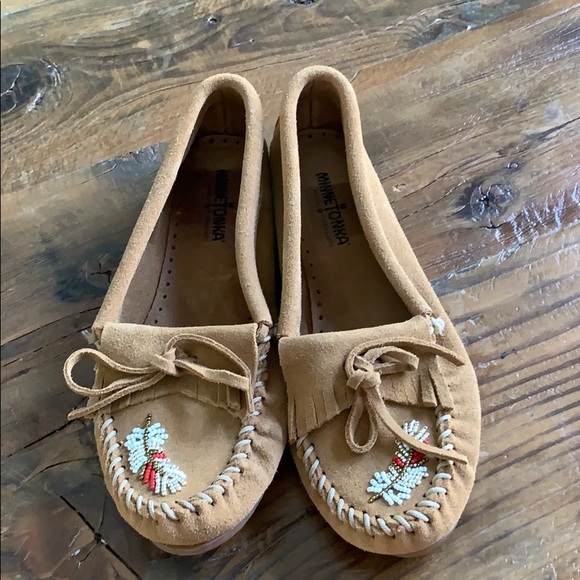 Minnetonka Shoes - Minnetonka Shoes